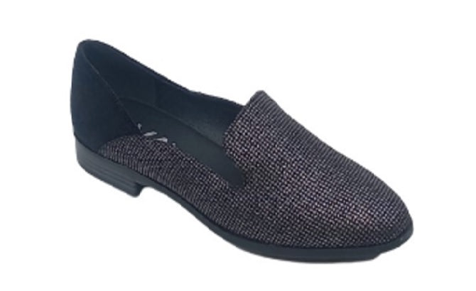 Zapatos Danae Núñez DV O21156 color Negro Casual