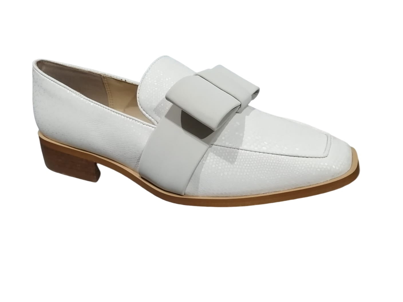 Foto 2 pulgar | Zapatos Oxford Danae Nuñez Blancos Casuales
