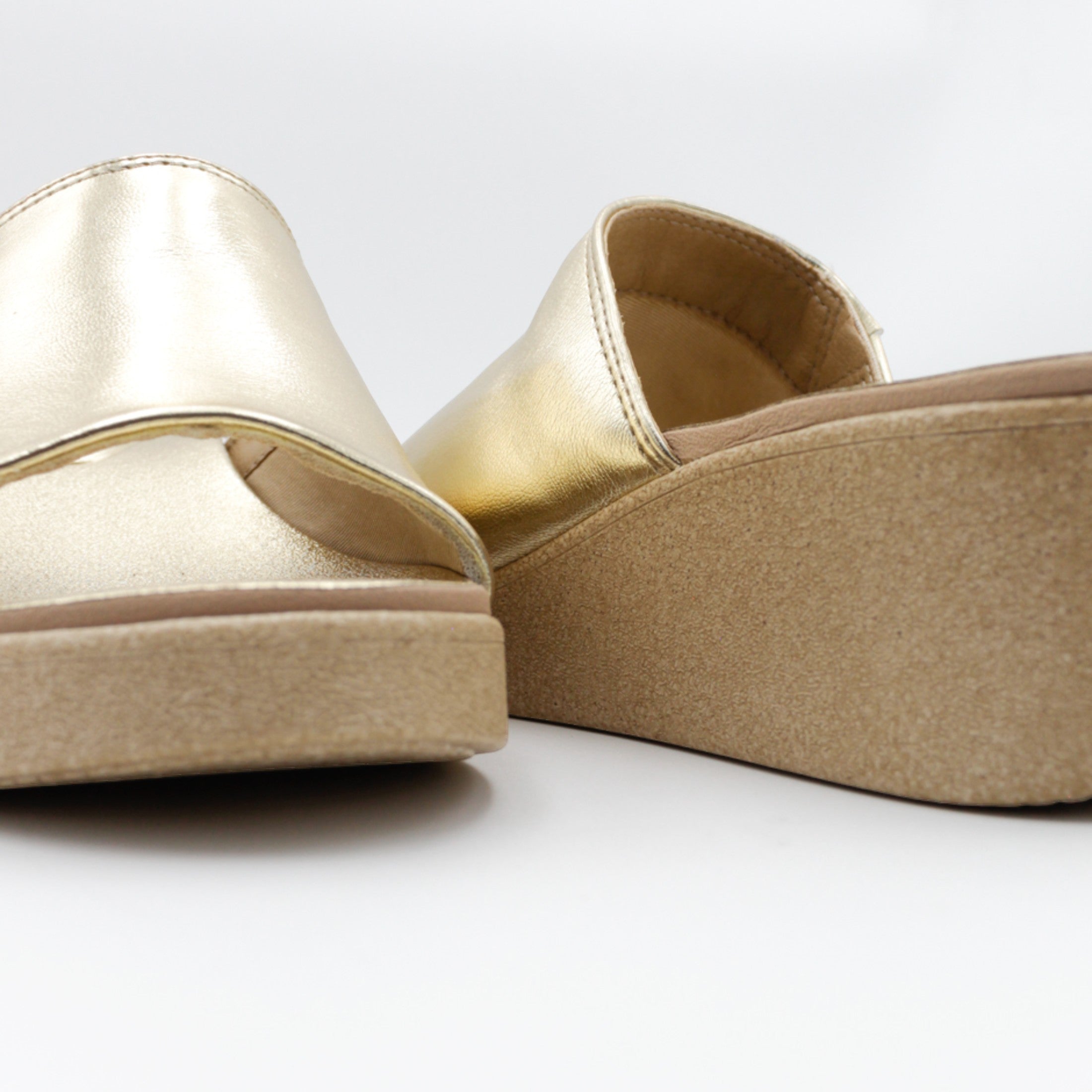 Foto 5 pulgar | Sandalias Con Plataforma Exterior Sintético Color Oro Para Mujer De Rbcollection