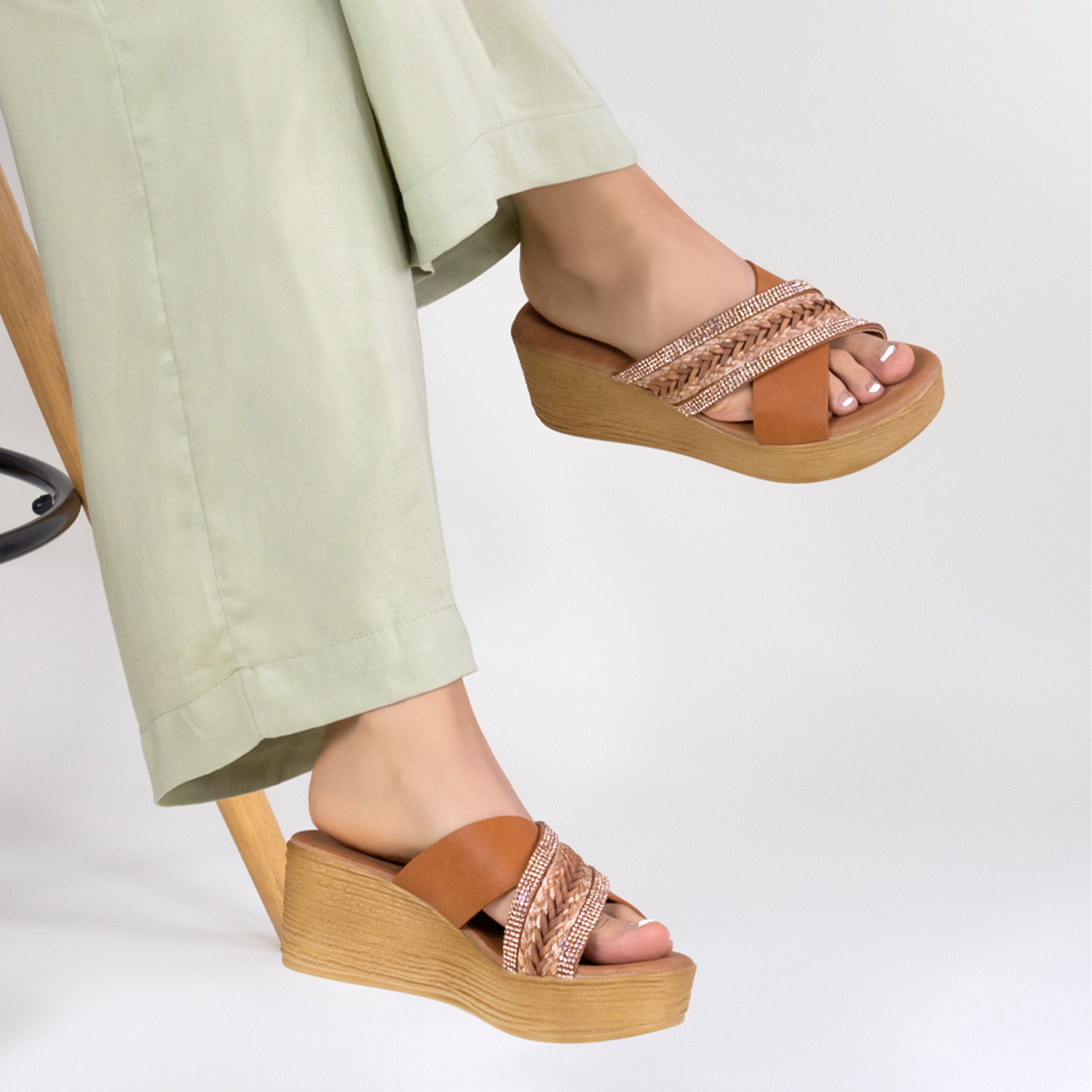 Foto 3 pulgar | Sandalias Rbcollection con Plataforma Exterior Piel Vegana Café para Mujer