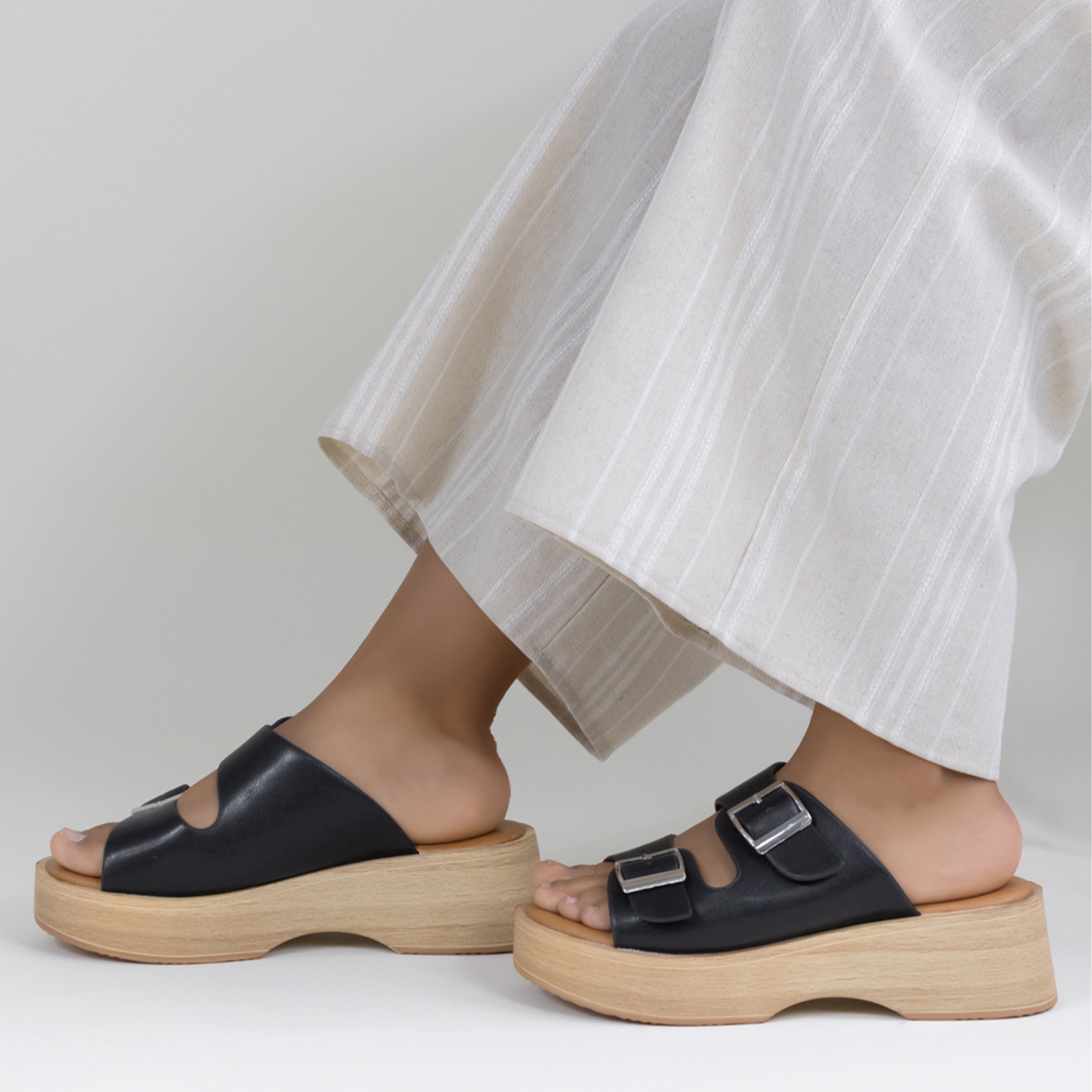 Foto 3 pulgar | Sandalias Con Plataforma Rbcollection Exterior Piel Vegana Negro Para Mujer
