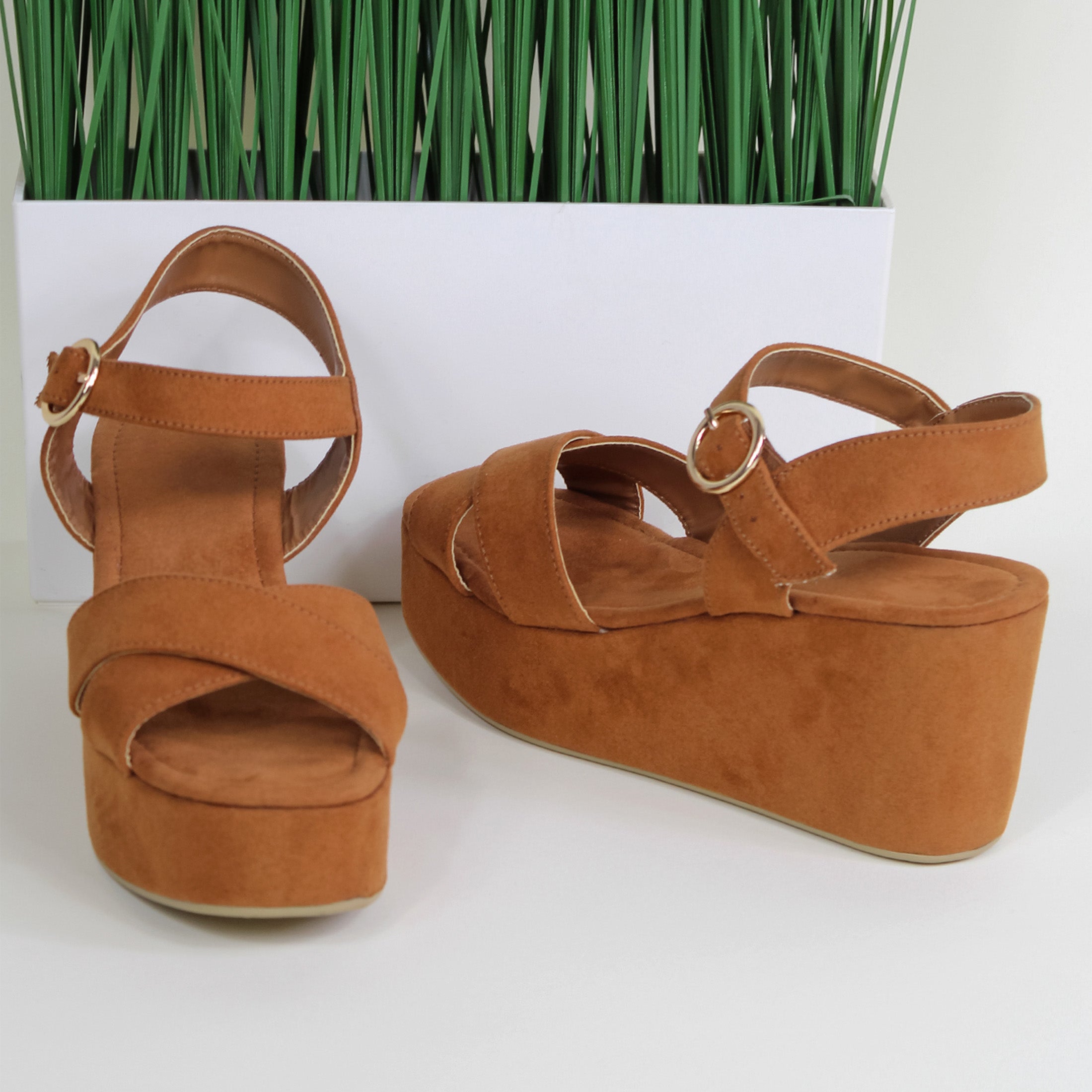 Foto 1 | Sandalias Con Plataforma Rbcollection Exterior Gamuza Sintética Beige Para Mujer