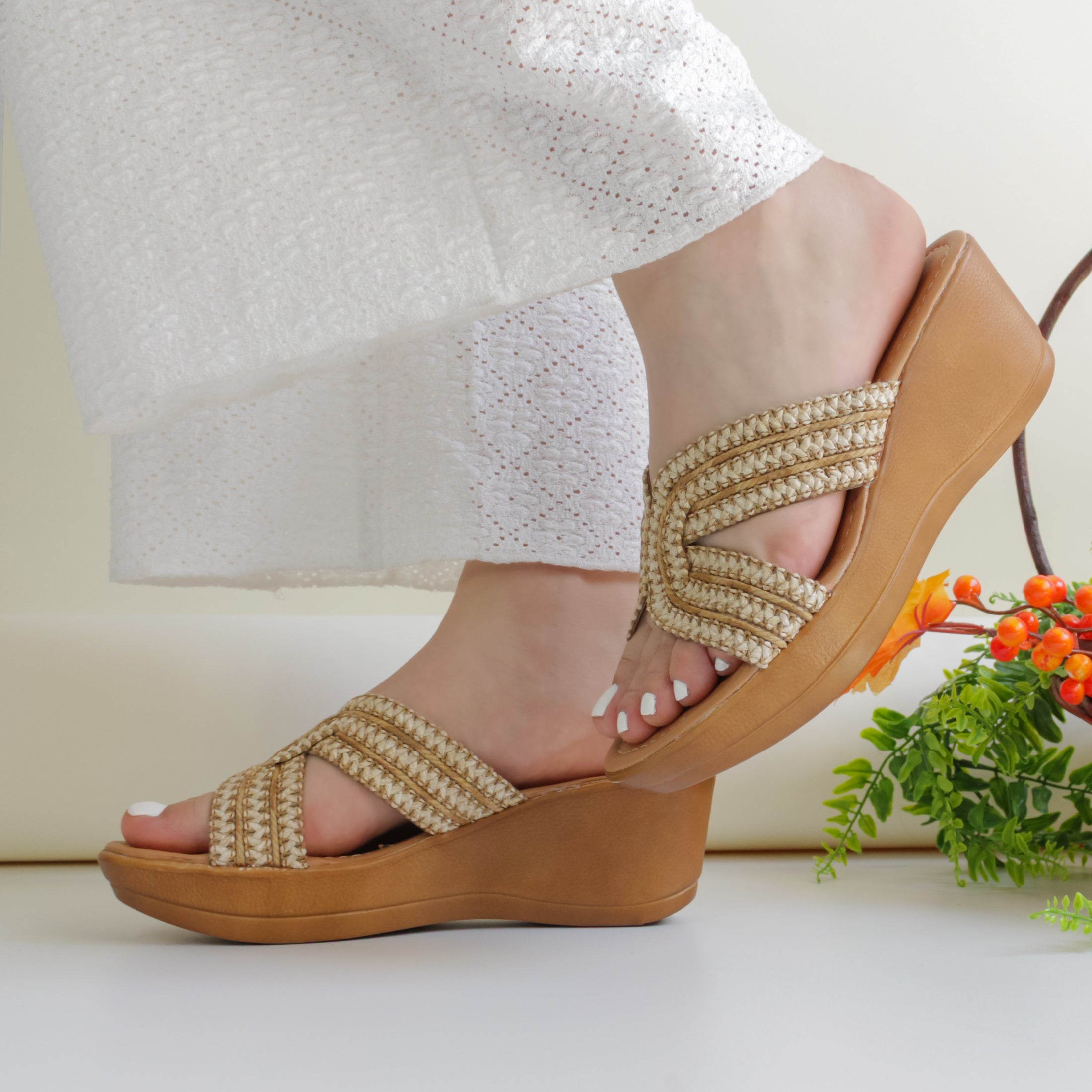 Foto 2 pulgar | Sandalias Con Plataforma Exterior Sintético Color Beige  Para Mujer De Rbcollection