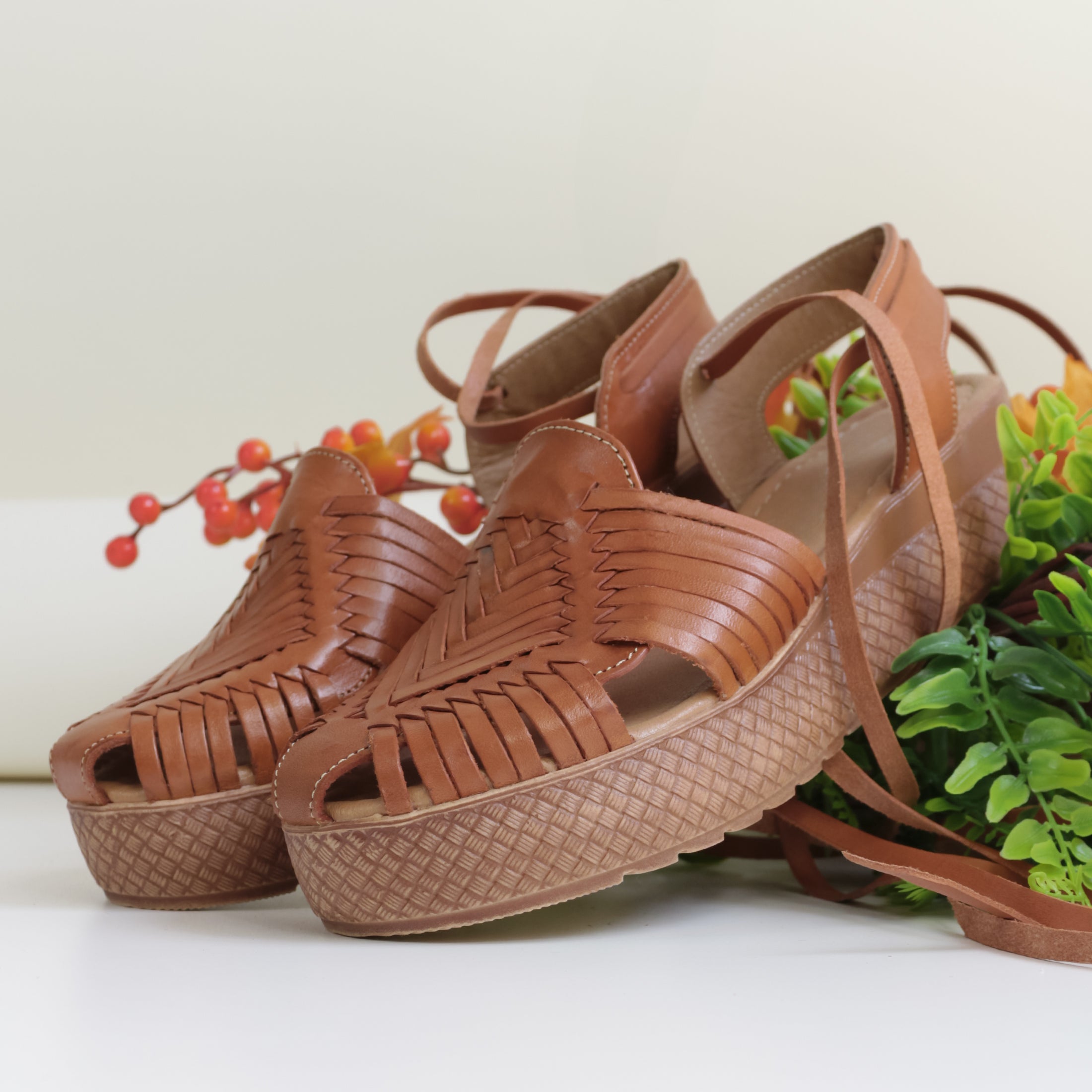 Foto 1 | Sandalias Con Plataforma Exterior Piel Color Café Para Mujer De Rbcollection