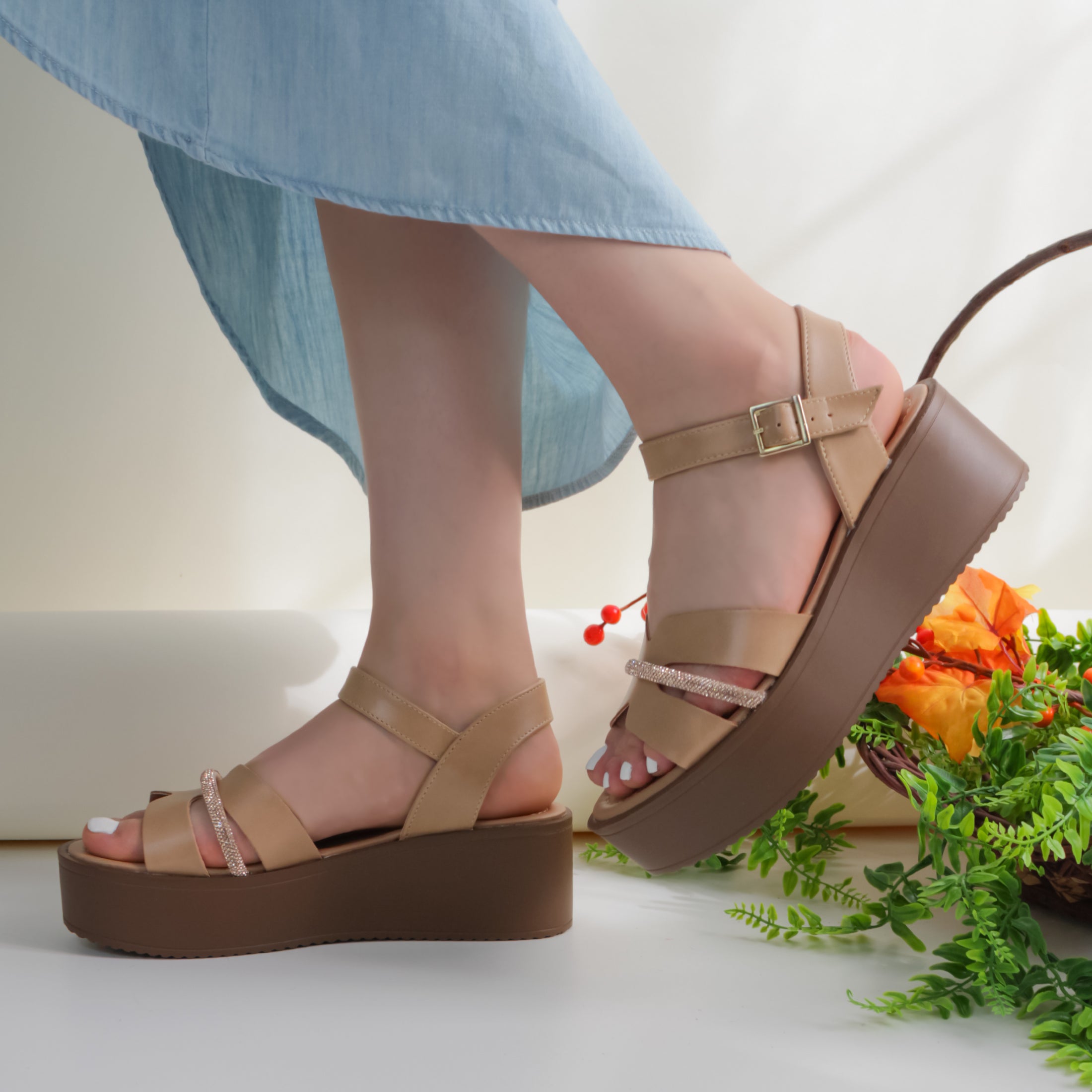 Sandalias Con Plataforma Exterior Piel Vegana Color Beige  Para Mujer De Rbcollection