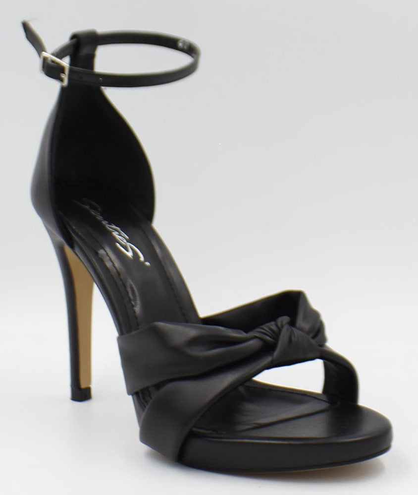 Zapatillas Danae Núñez Se 13-728 color Negro Formal