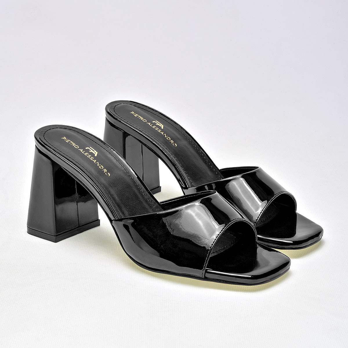 Foto 3 pulgar | Zapatillas para Mujer Pietro Alessandro Negros de Charol