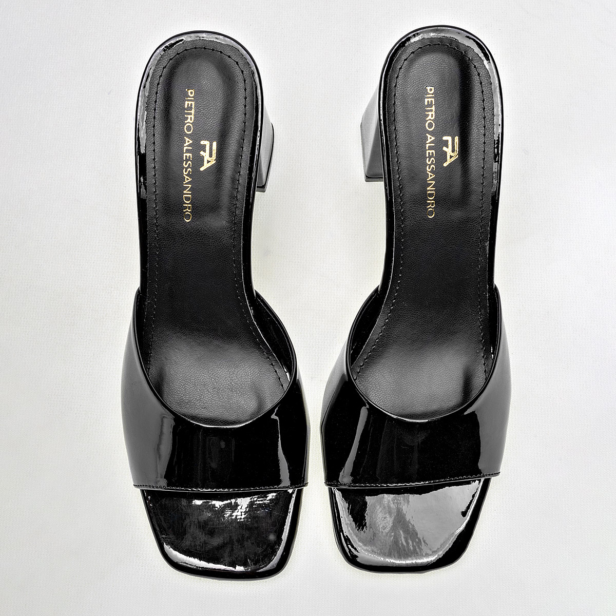 Foto 4 pulgar | Zapatillas para Mujer Pietro Alessandro Negros de Charol