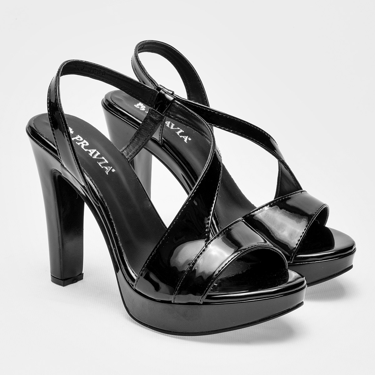 Foto 2 | Zapatilla Pravia Negro Charol Código 125681-e para Mujer