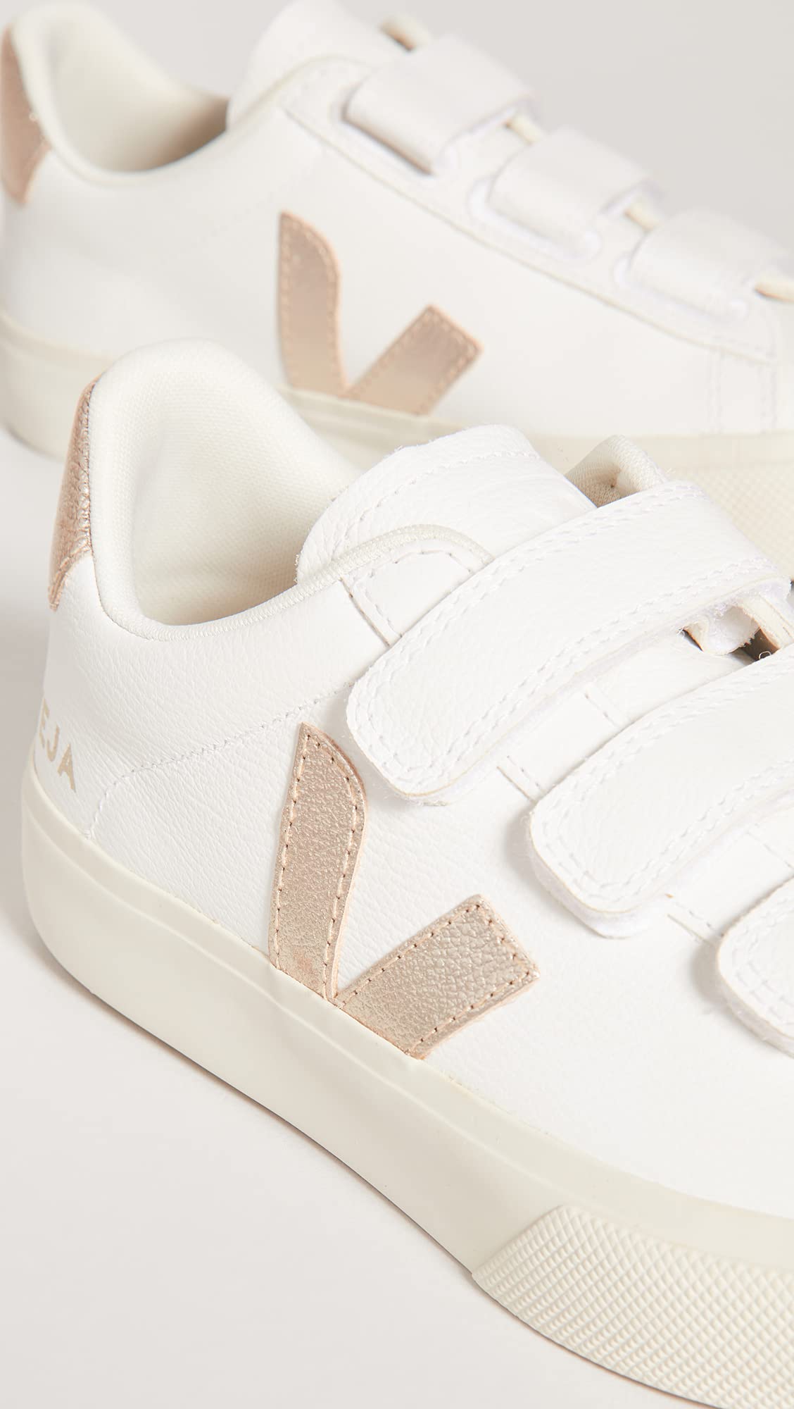 Foto 6 pulgar | Tenis Veja Recife Logo Blanco con Platino para Mujer - Venta Internacional