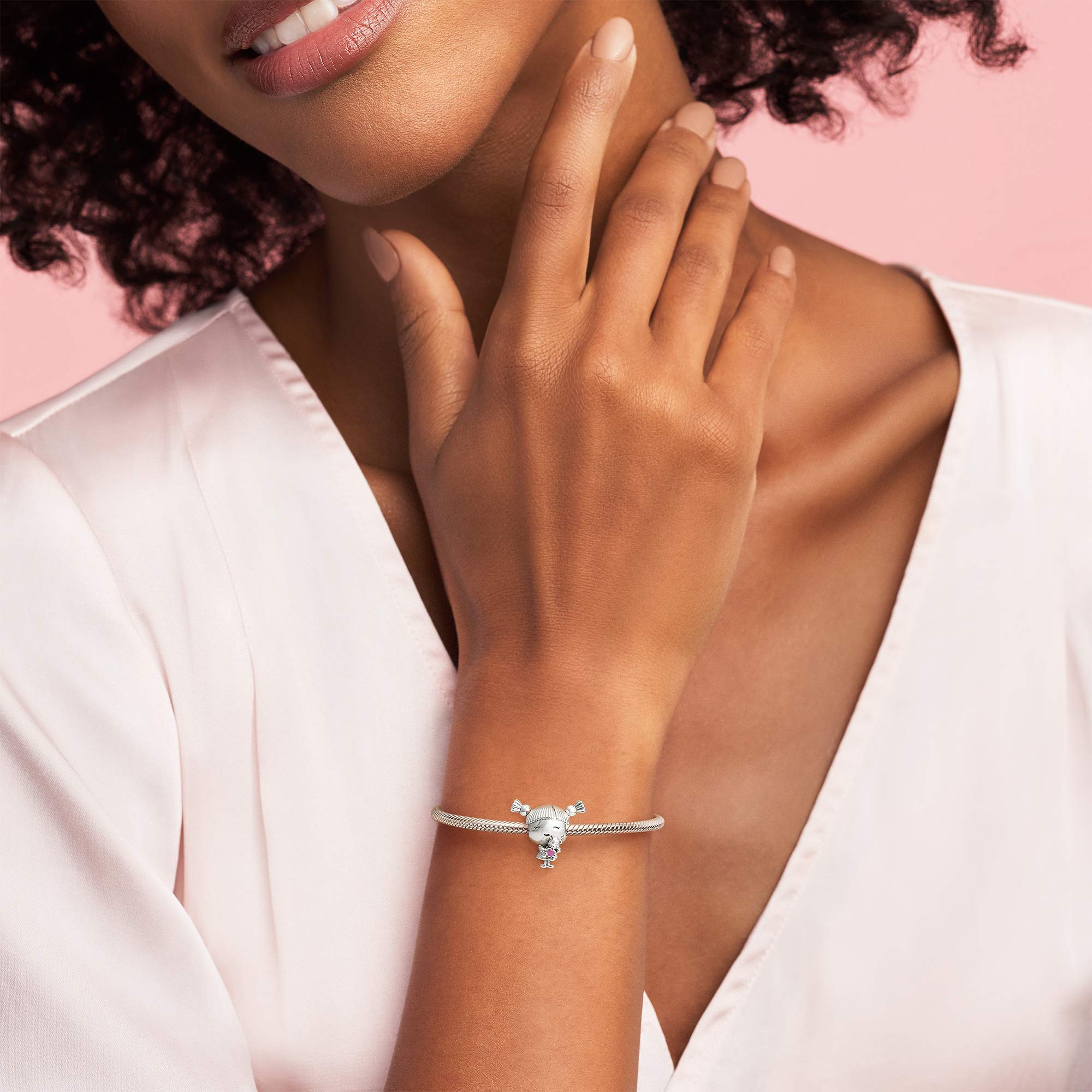Foto 4 pulgar | Colgante Pandora Para Niña Pequeña Con Coletas, Plata De Ley - Venta Internacional.