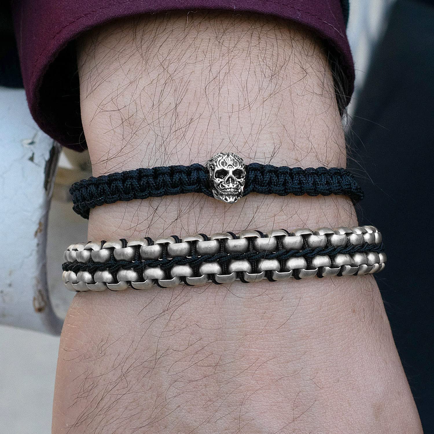 Foto 3 | Brazalete Crucible Con Forma De Calavera De Acero Inoxidable Envejecido Con Cordón - Venta Internacional.