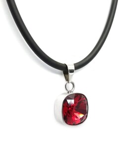 Foto 1 | Collar Joyería Zvezda Cushion color Rojo con Plata y Caucho