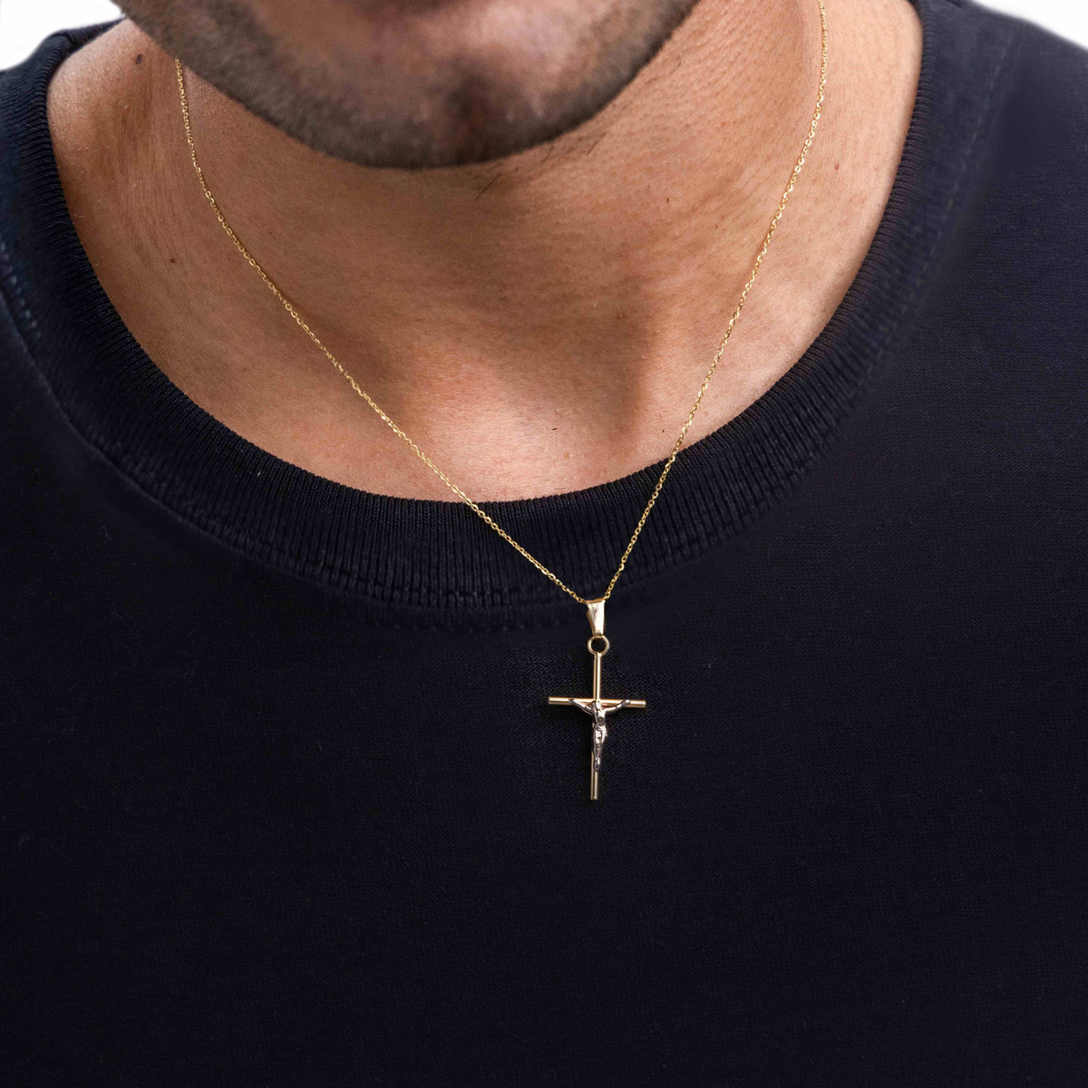 Foto 5 pulgar | Collar de Cruz de Tubo con Cristo Rodinado de Oro de 10k