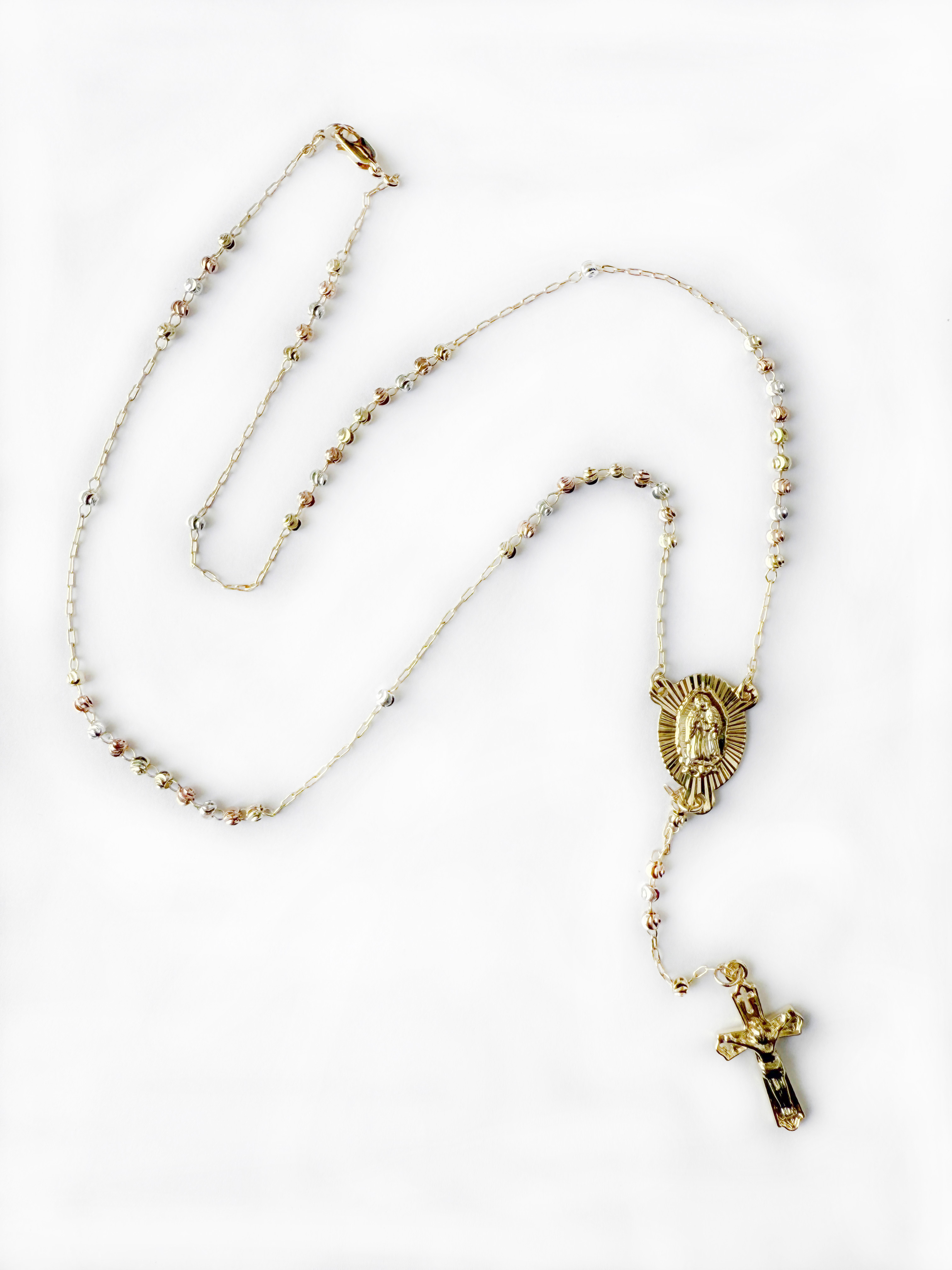 Foto 2 pulgar | Rosario Con Dije Virgen De Guadalupe Y Cristo Oro Laminado 18k Con Líneas