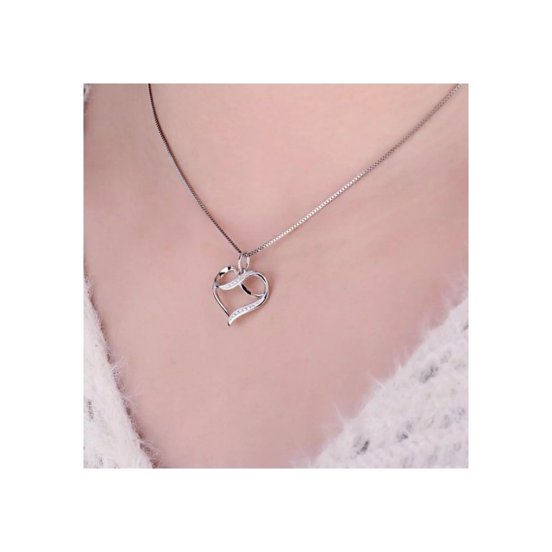 Foto 3 pulgar | Colgante Infinite De Plata 925 En Forma De Corazón Para Mujer - Venta Internacional.