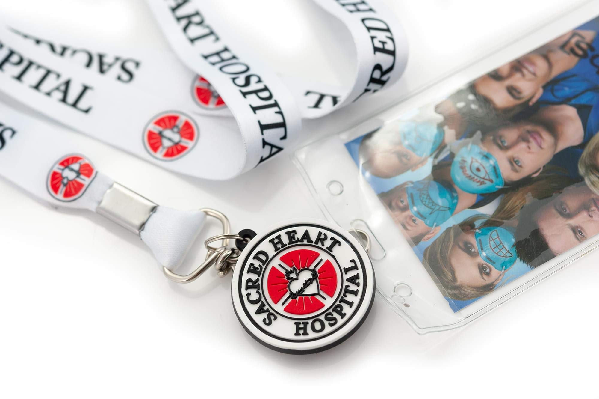 Foto 4 pulgar | Lanyard Toynk Scrubs  Hospital Oficial Del Sagrado Corazón Con Identificación - Venta Internacional.