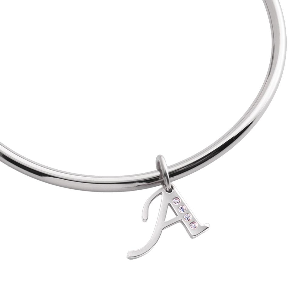 Foto 3 pulgar | Charm para Pulsera Dije Inicial Letra Luckyly, Modelo Lizzy Plata, Letra A