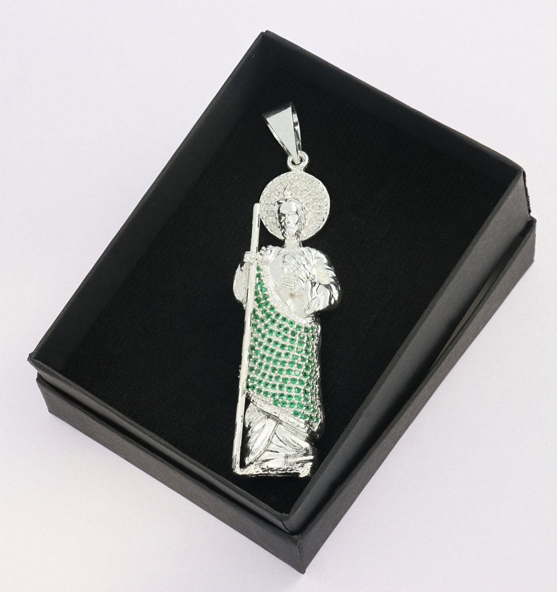 Foto 5 pulgar | Dije De Plata 925 San Judas Con Piedra Zirconia Verde 7.5cm