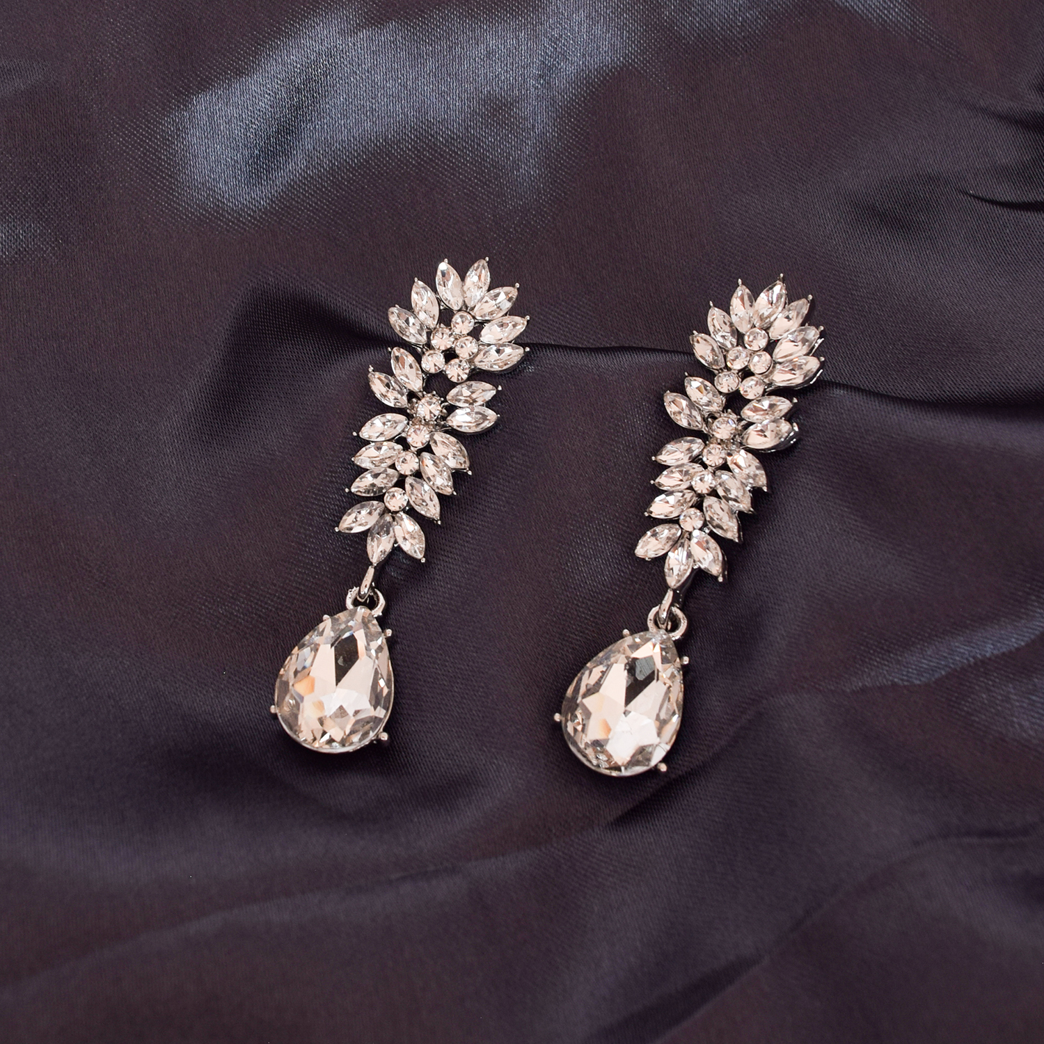 Foto 2 | Aretes Hojas Con Ovalo Elaborado con Cristal Arette acessorios