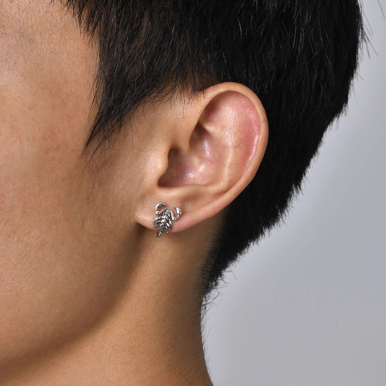Foto 2 | Aretes Chulada Escorpio De Acero Inoxidable Hipoalergénico