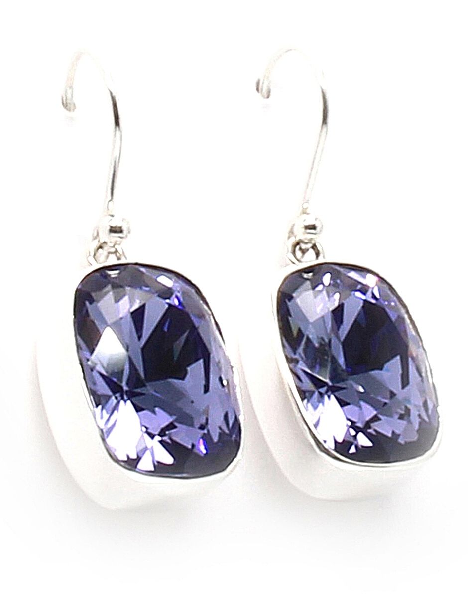 Aretes Joyería Zvezda ZAR-BAG18-TAN-G color Púrpura Baguette Tanzanite Gancho con Plata