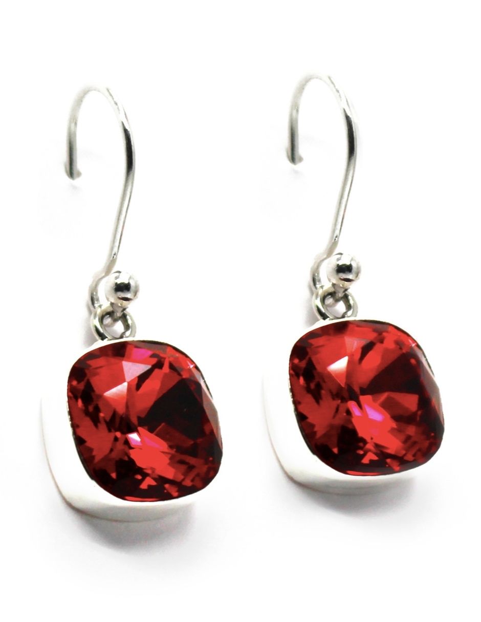 Aretes Joyería Zvezda ZAR-CSH12-SCA-G color Rojo Cushion Scarlet Gancho con Plata