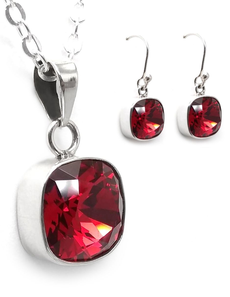 Foto 2 pulgar | Collar y Aretes Zvezda Cushion Scarlet con Plata