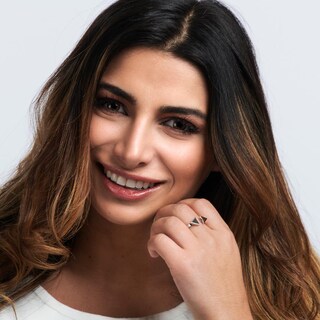 Foto 4 | Anillo de Mujer Diseño Moderno con Triángulos LuckyLy Emilia color Plata