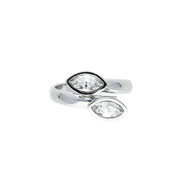 Anillo Para Mujer Con Cristal Fino Europeo Navette– Bañado En Rodio