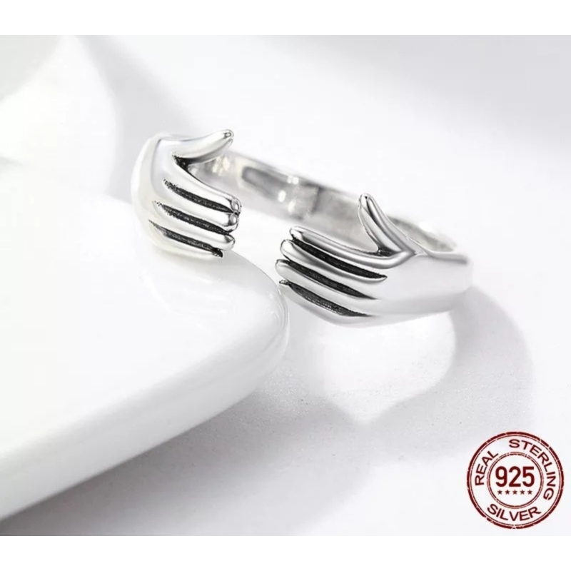 Foto 3 pulgar | Anillo De Plata 925 Ajustable Hug Para Mujer - Venta Internacional.