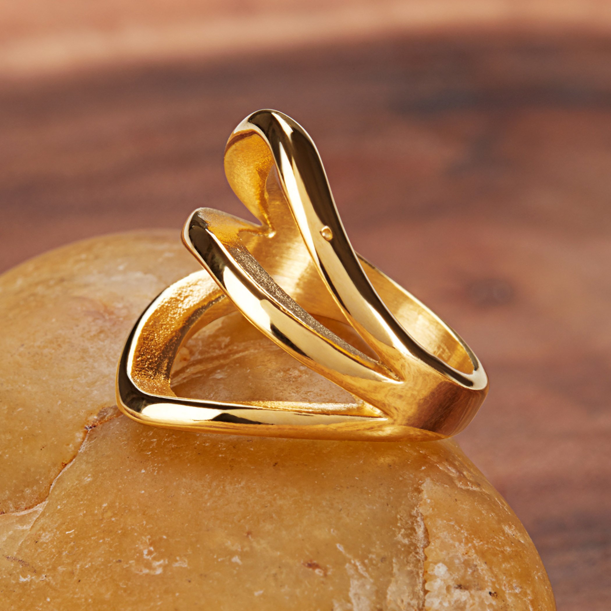 Foto 5 pulgar | Anillo West Coast Jewelry Elya Split Band De Acero Chapado En Oro - Venta Internacional