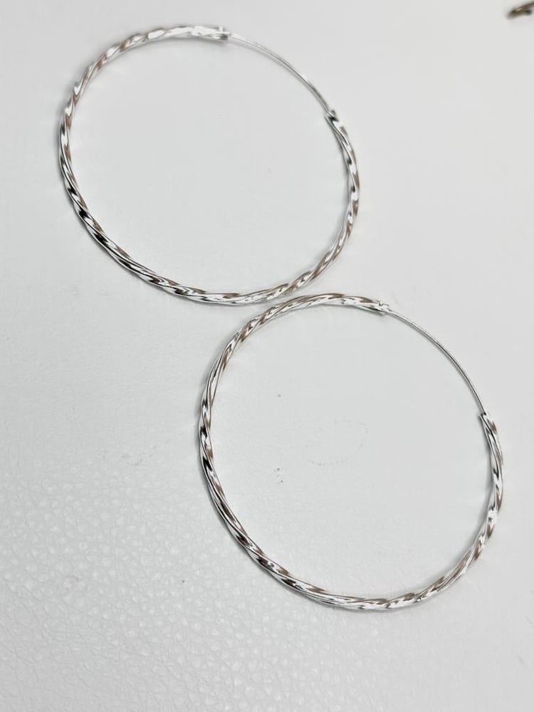 Foto 3 pulgar | Pendientes De Aro De Plata De Ley 925 Trenzada De 55 Mm - Venta Internacional.