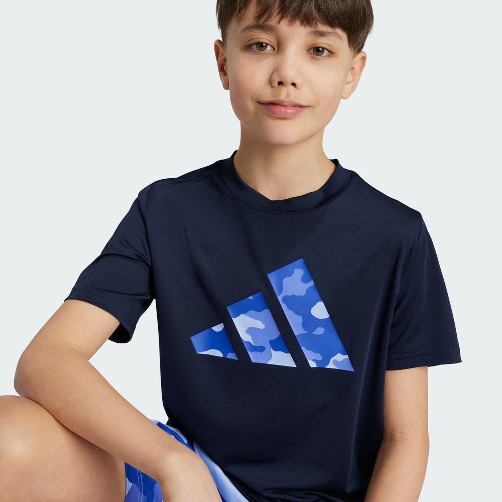 Foto 8 pulgar | Playera Train Essentials Seasonal Print Adidas Azul Niños