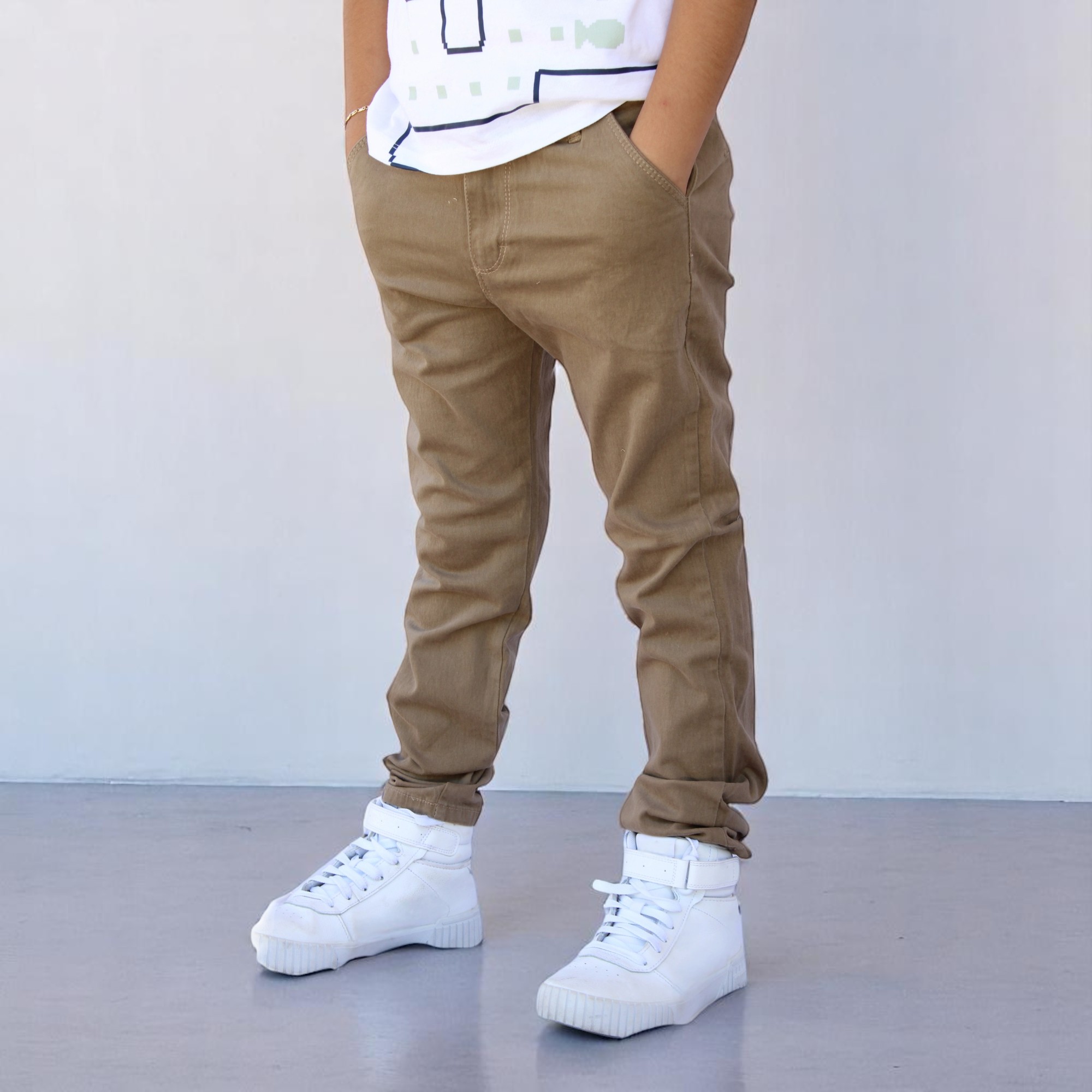 Foto 2 | Pantalón De Gabardina Strech Para Niño Y/o Adolescente Color Caqui