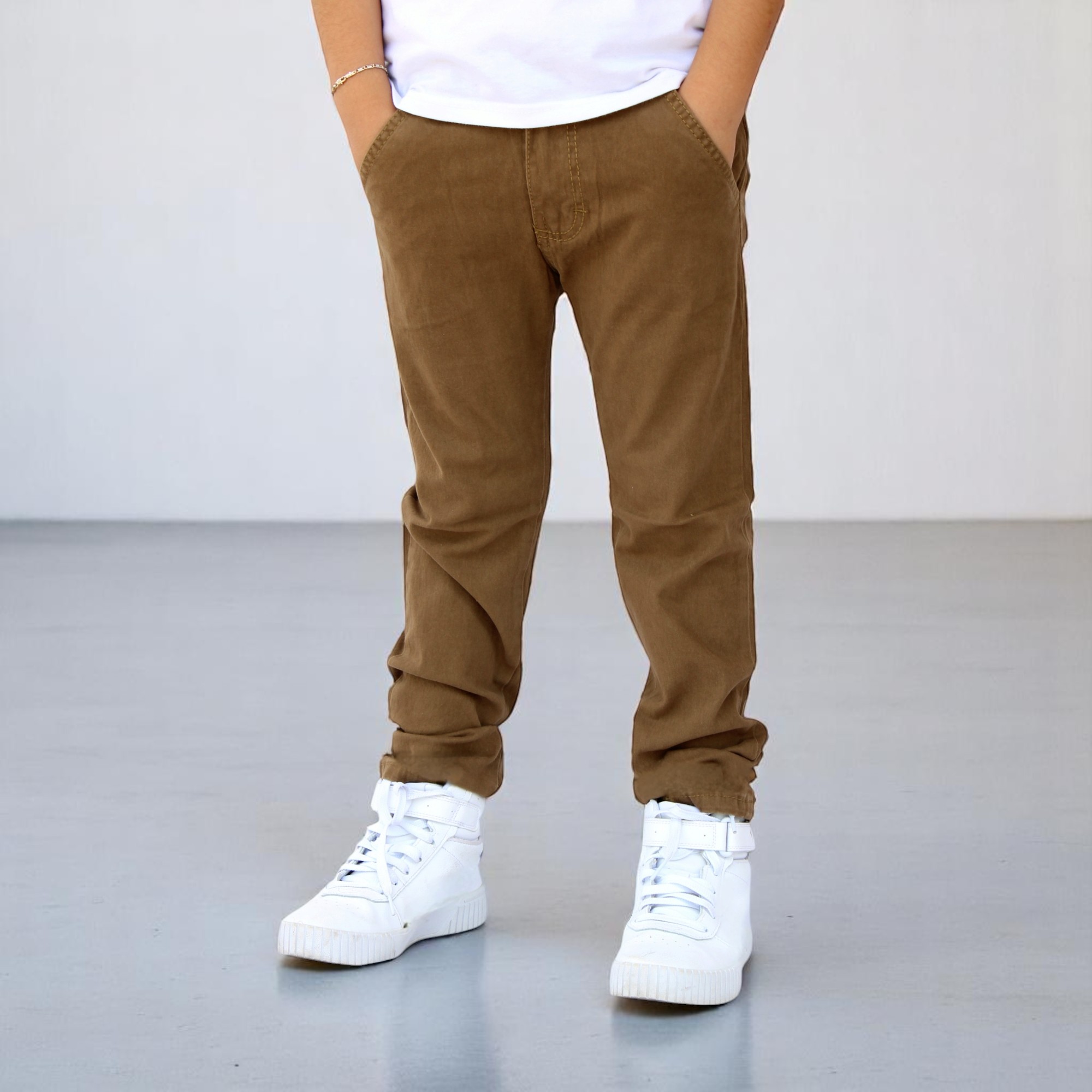 Foto 2 | Pantalón De Gabardina Strech Para Niño Y/o Adolescente Color Caqui Obscuro