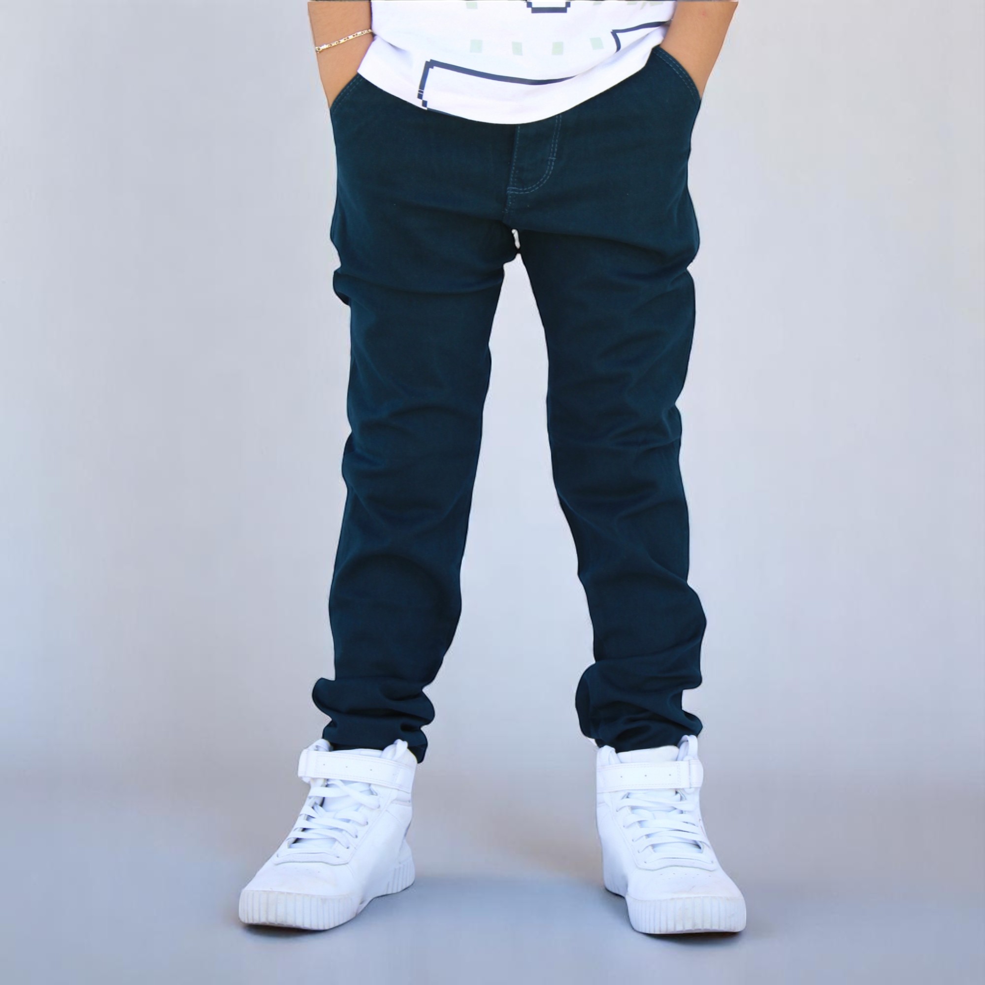 Foto 1 | Pantalón de Gabardina Strech color Pizarra para Niño Y/o Adolescente
