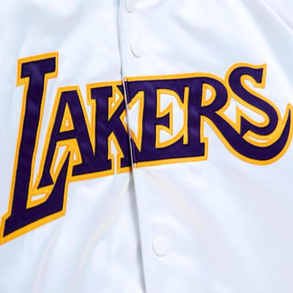 Foto 4 pulgar | Chamarra Mitchell & Ness Lightweight Satin Ángeles Lakers Blanca para Hombre