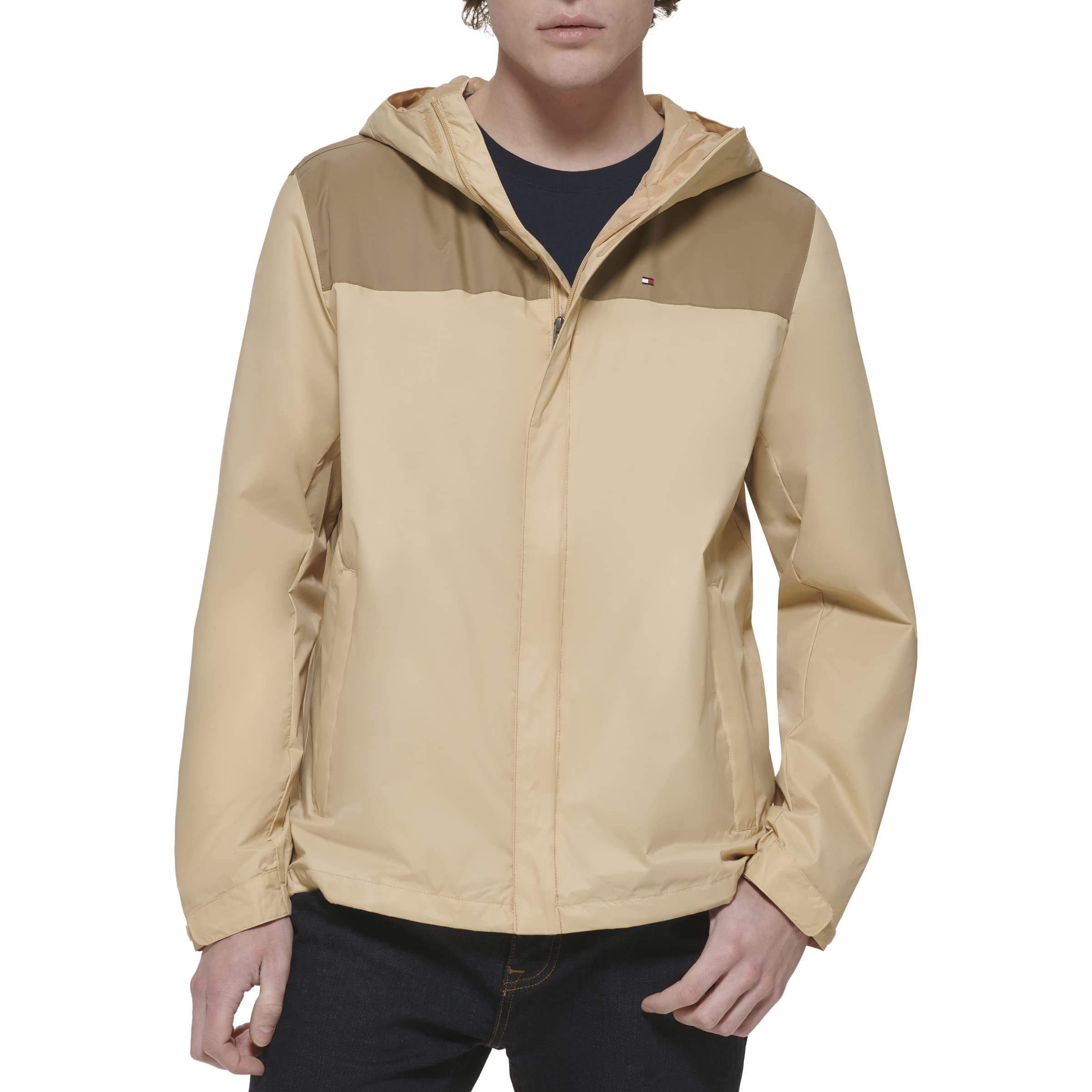 Foto 2 pulgar | Chaqueta Tommy Hilfiger Ligera Impermeable Para Hombre, Color Marrón - Venta Internacional.