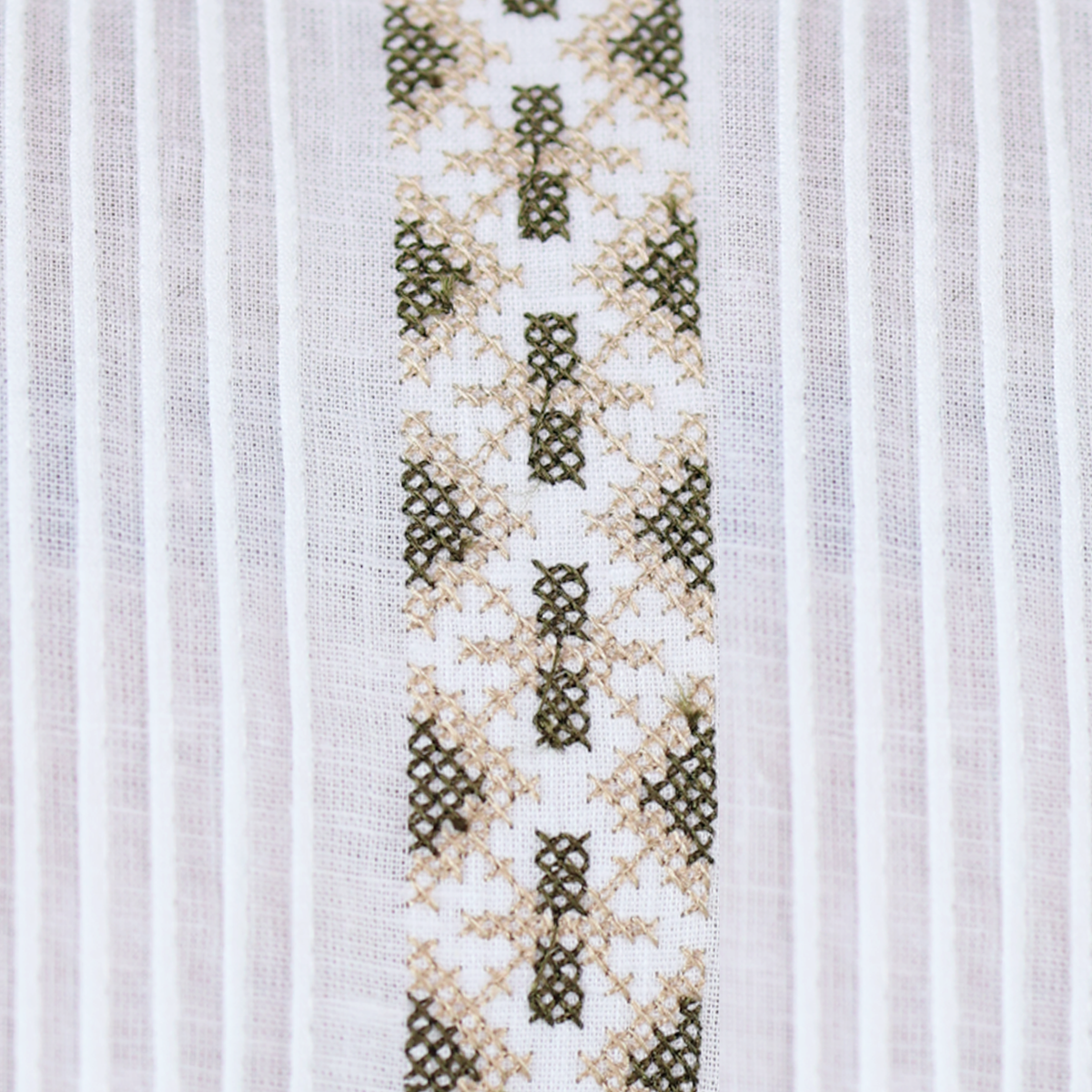 Foto 9 pulgar | Camisa Bordada Tipo Guayabera Marca Rams Cottons Modelo Solé Color Blanco Look Lino Y Alforzas