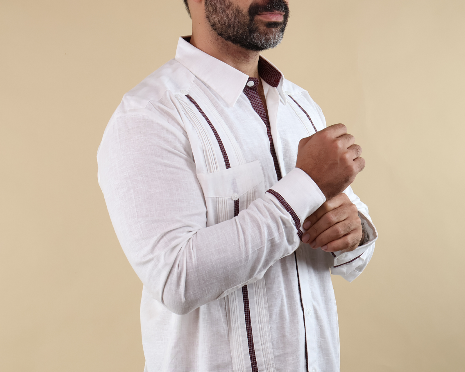 Foto 4 pulgar | Guayabera Clásica Manga Larga Blanca Con Alforzas Y Detalle Para Hombre