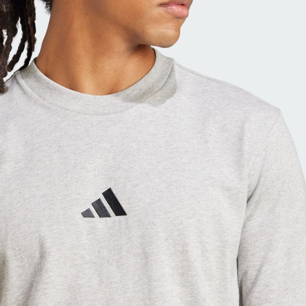 Foto 7 pulgar | Playera Essentials Logo Pequeño Tejido Jersey Adidas Gris Hombre