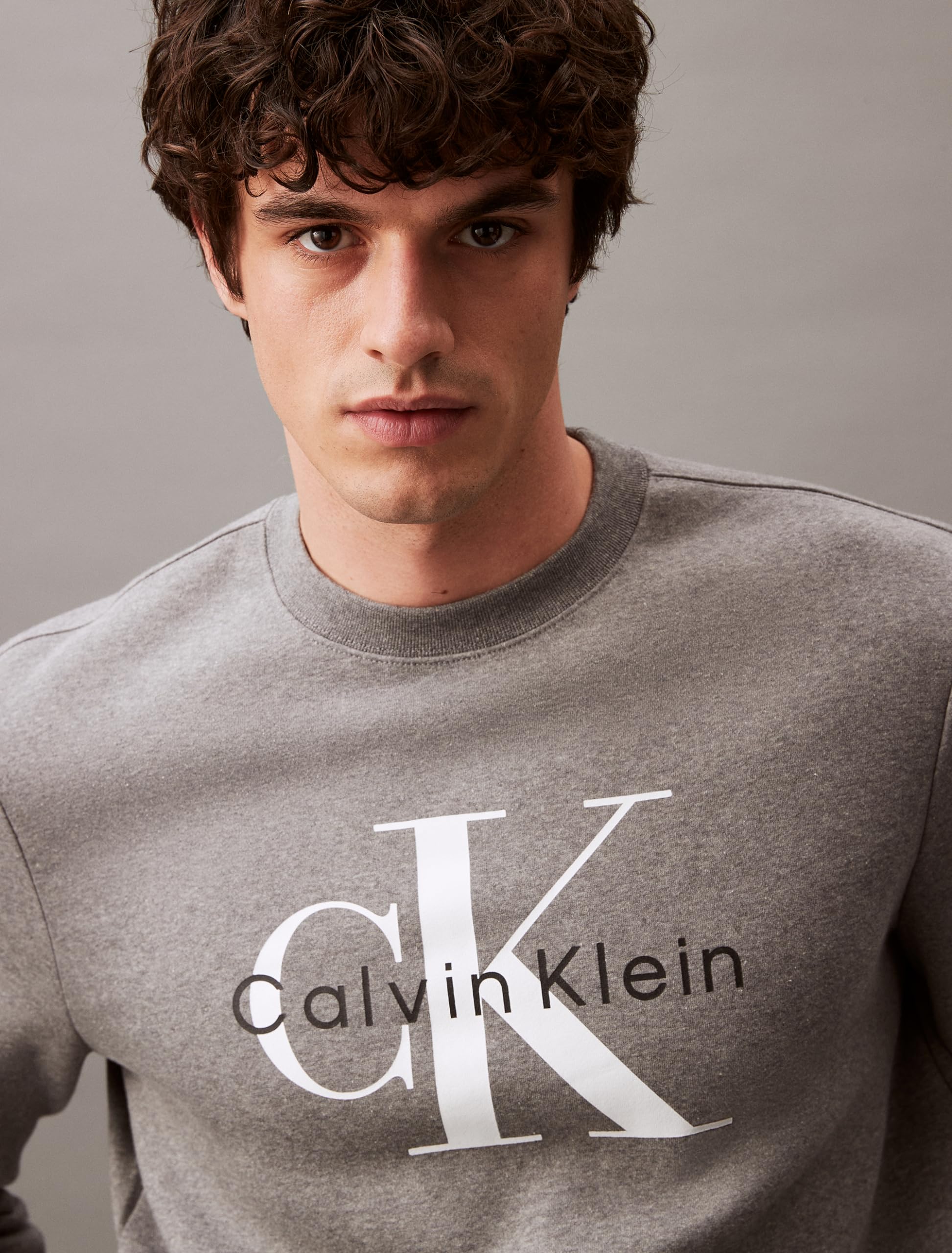 Foto 4 pulgar | Sudadera Calvin Klein Con Logotipo De Monograma Y Cuello Redondo Para Hombre - Venta Internacional.