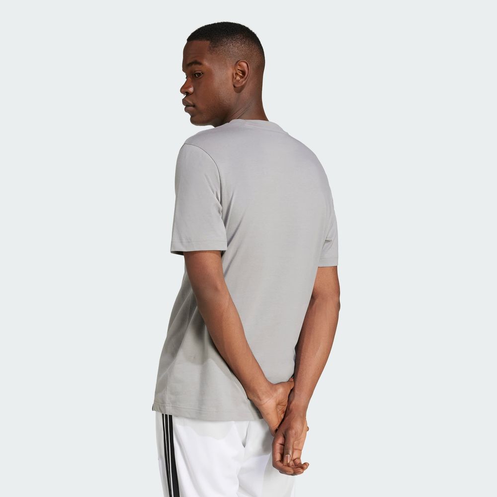 Foto 5 pulgar | Playera Estampada Bolsillo Lounge Slides Adidas Gris Hombre