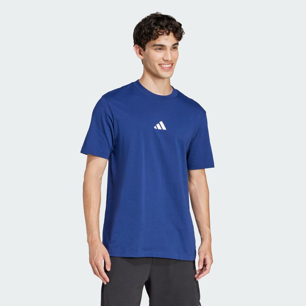 Foto 6 pulgar | Playera Essentials Logo Pequeño Tejido Jersey Adidas Azul Hombre