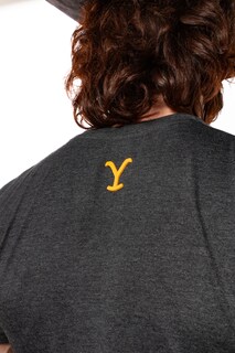 Foto 4 | Playera Yellowstone Gris Oxford