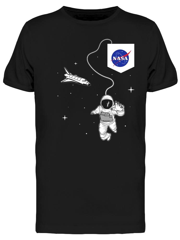 Foto 2 pulgar | Playera Nasa para Hombre Astronauta En El Espacio SmartPrintsInk color Negro