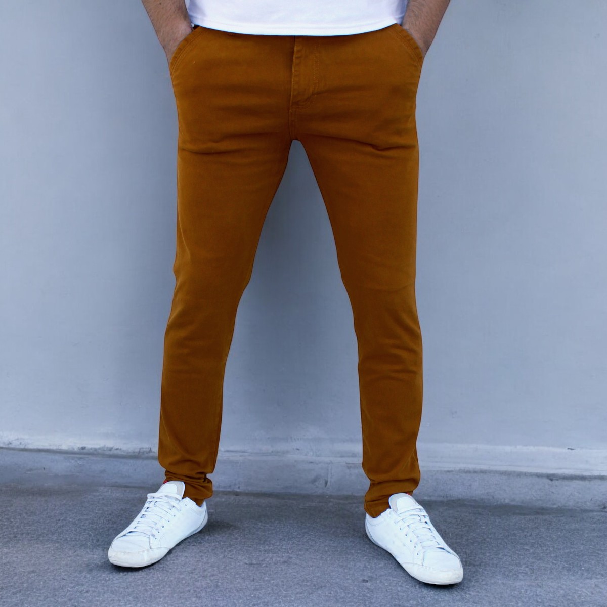 Foto 1 | Pantalón De Gabardina Oro John Silver
