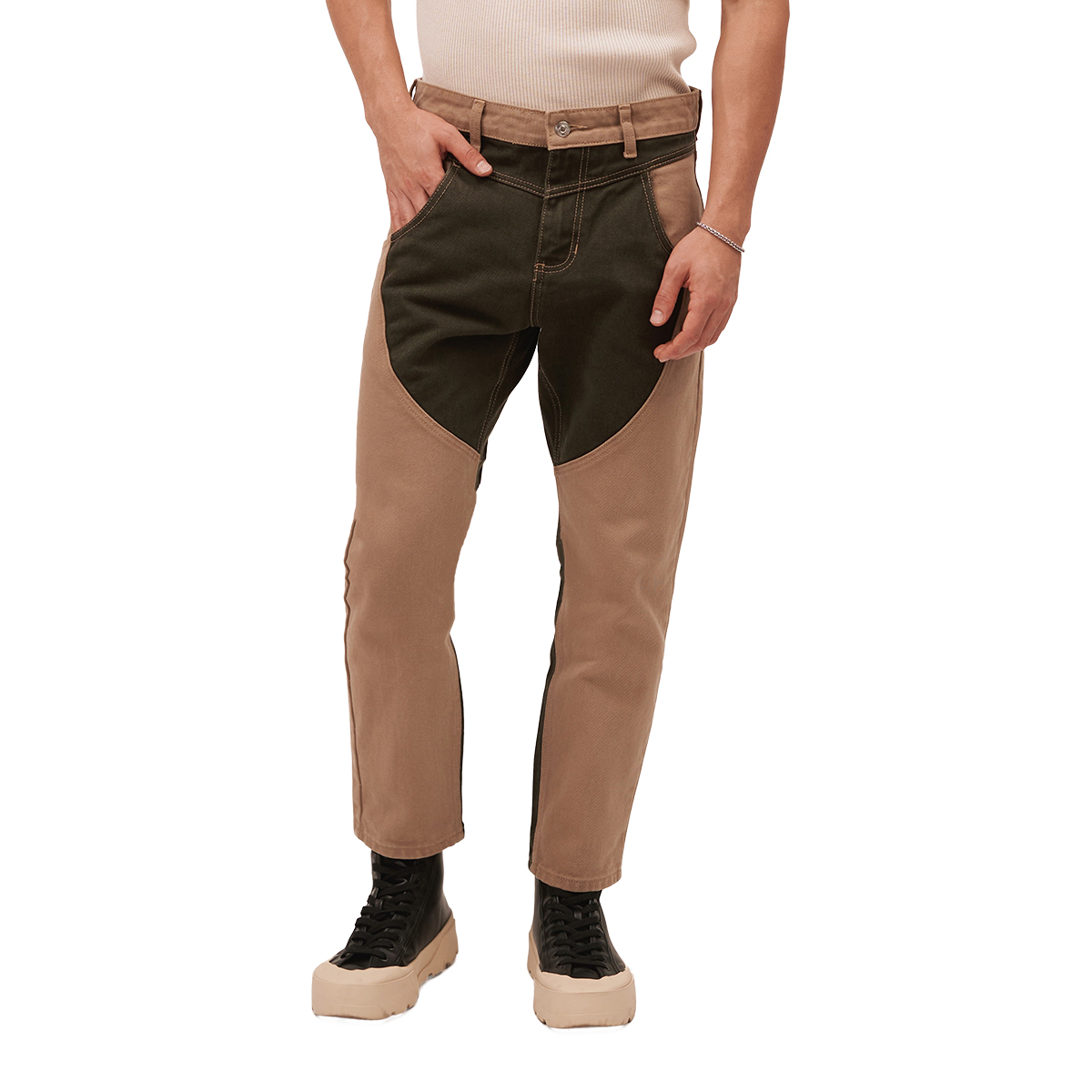 Foto 2 pulgar | Jeans De Mezclilla Mchk. Cropped, Diseño Bicolor, Color Militar Y Arena. Para Hombre. Modelo 8068