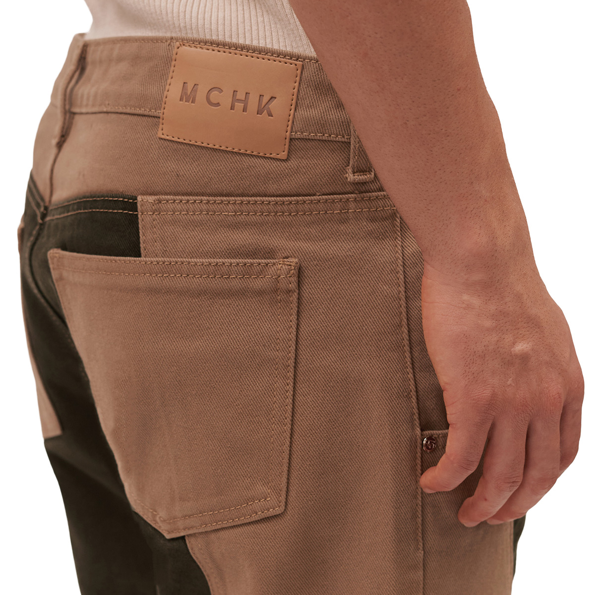 Foto 6 pulgar | Jeans De Mezclilla Mchk. Cropped, Diseño Bicolor, Color Militar Y Arena. Para Hombre. Modelo 8068